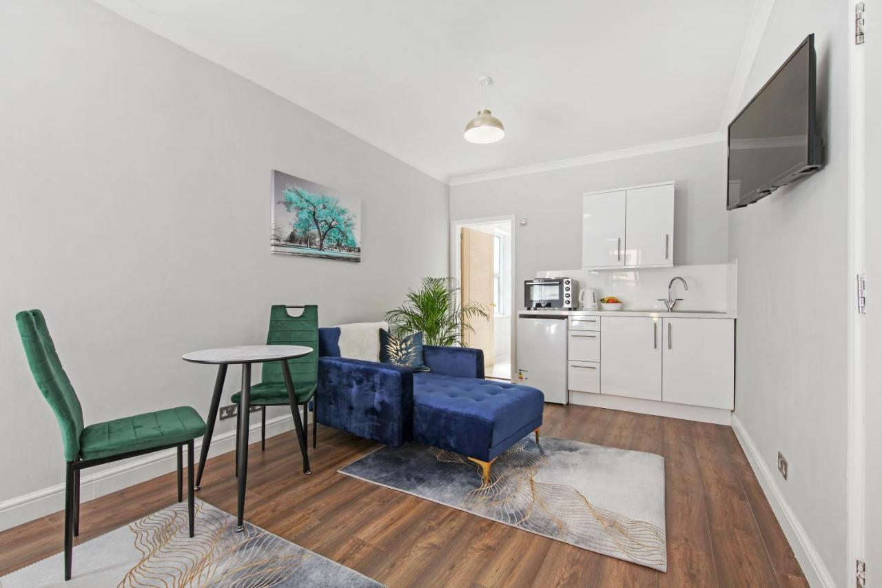 Stunning Studio Flat With Free On-Street Parking! Stadtteil Plumstead Exterior foto
