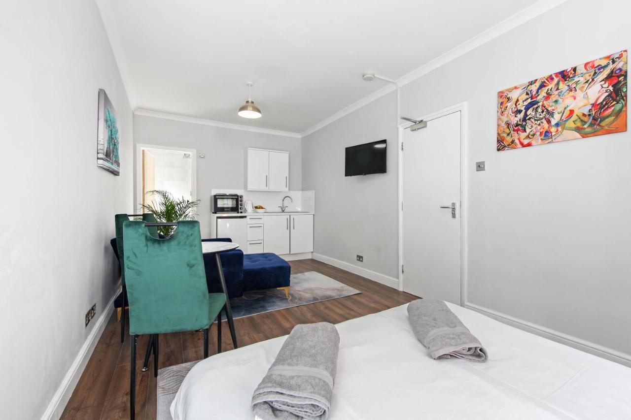 Stunning Studio Flat With Free On-Street Parking! Stadtteil Plumstead Exterior foto